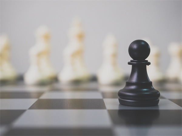 一旦跑偏就會(huì)失去競(jìng)爭(zhēng)力：如何讓?xiě)?zhàn)略持續(xù)生效？