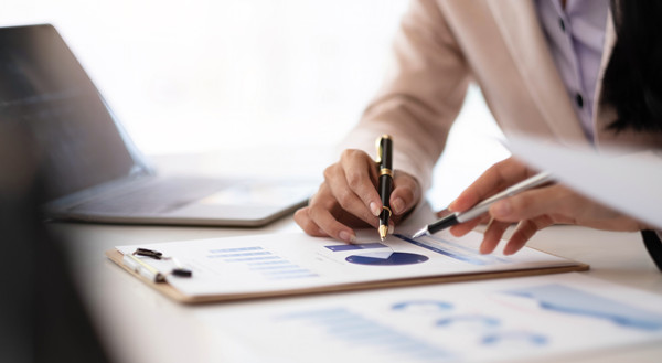 如何通過市場調(diào)研和預(yù)測制定科學(xué)的年度經(jīng)營計(jì)劃？