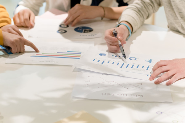 企業(yè)預(yù)算編制：目標(biāo)設(shè)定，策略規(guī)劃與實(shí)施