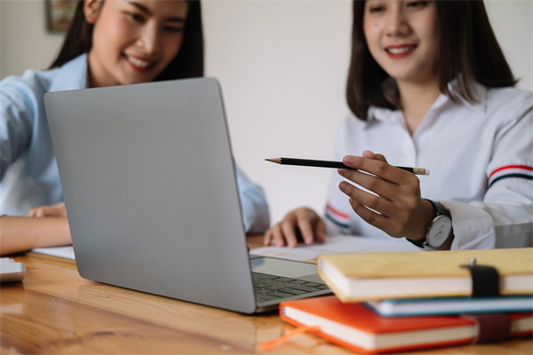 聚焦年度目標(biāo)，精心策劃經(jīng)營，計(jì)劃引領(lǐng)企業(yè)前行