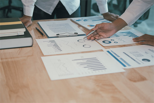 員工參與的績(jī)效改進(jìn)計(jì)劃：?jiǎn)T工主導(dǎo)，自我驅(qū)動(dòng)的改進(jìn)