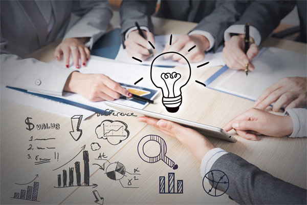 優(yōu)化集團管控流程，加強風(fēng)險管理與內(nèi)部控制