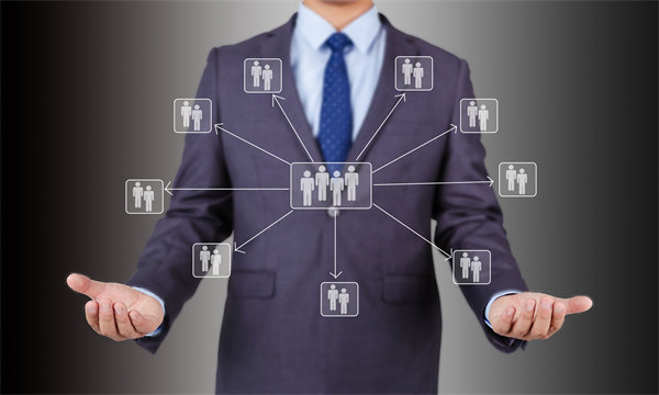 全面預算組織架構中，屬于預算管理決策機構的是？