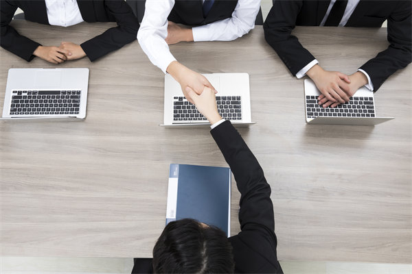 如何有效招聘并留住頂尖人才，提升團(tuán)隊(duì)競(jìng)爭(zhēng)力？