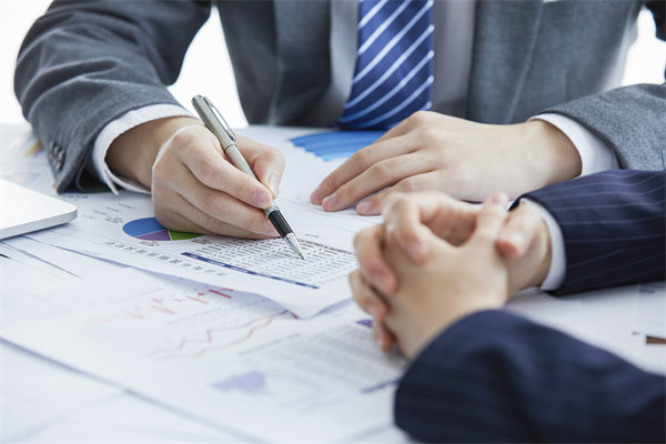 如何平衡個人績效與團隊協(xié)作，構(gòu)建共贏績效文化？