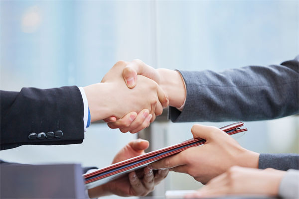 女子漏接電話被市監(jiān)所工作人員辱罵，人力資源管理有何感悟？