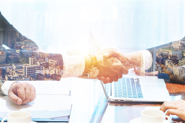 風(fēng)險(xiǎn)與機(jī)遇并存：年度經(jīng)營(yíng)計(jì)劃中的應(yīng)對(duì)策略是什么？