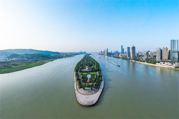 長(zhǎng)沙戰(zhàn)略咨詢公司如何幫傳統(tǒng)企業(yè)突破發(fā)展瓶頸實(shí)現(xiàn)轉(zhuǎn)型？