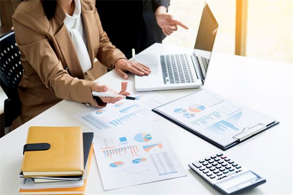 薪酬與市場脫節(jié)，員工抱怨不斷，如何對標市場調(diào)薪？