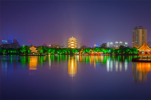 營(yíng)銷轉(zhuǎn)化率低迷？濟(jì)南營(yíng)銷咨詢公司如何精準(zhǔn)打通獲客變現(xiàn)鏈路？