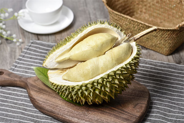 榴蓮價格暴跌50%，有人買了50箱，預算管理怎么看？