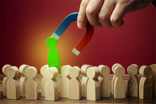 行業(yè)競爭陷入被動，薪酬咨詢?nèi)绾五懺烊瞬盼Γ? /></a></div>
                    <div   id=